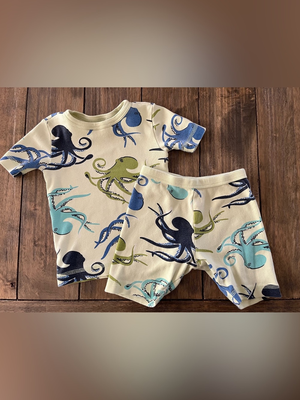 Tea Collection Octopus print Shorts Pajamas Size 4